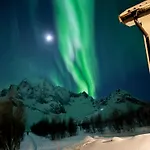Camp Mefjord * Senja