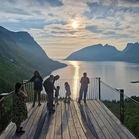Camp Mefjord * Senja