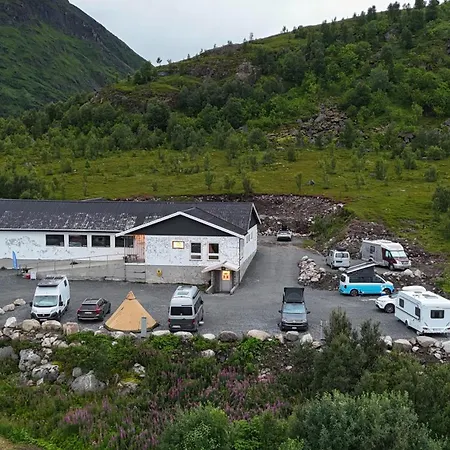 Camp Mefjord Hostel *