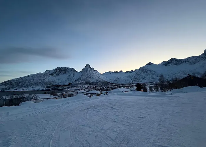 Camp Mefjord Hostel Senja