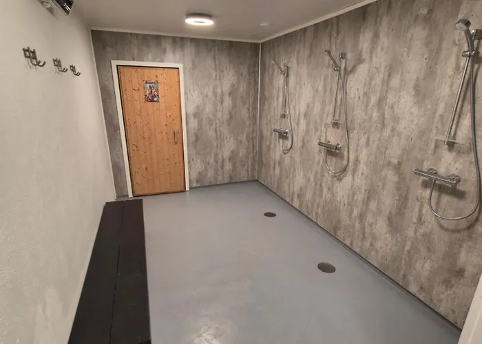 Camp Mefjord Hostel *